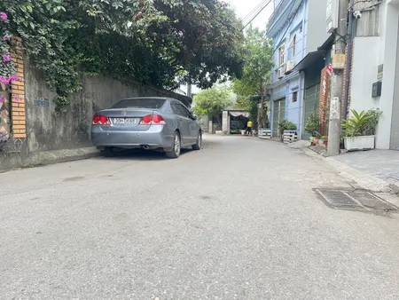 Nguyễn Văn Linh,Thạch Bàn Dt42.2m ô tô thang máy giá 8.6 tỷ