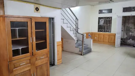 Cho thuê nhà ngõ 139 Tân Mai, 30m2 x 2 tầng, 2 ngủ, 7.5 Triệu ở gđ, nhóm ngoan