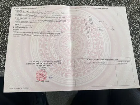 Cần tiền trả ngân hàng