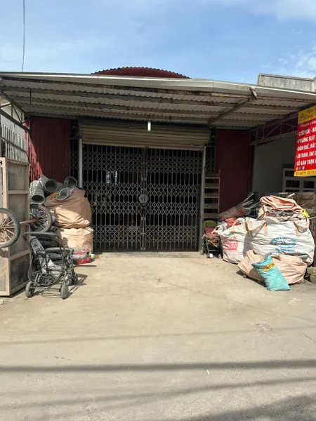 Bán 99 m An Lư . Đường to kinh doanh buôn bán tốt. L/h:076.231.9990 e Thuý