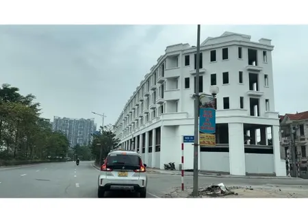 Bán nhà mặt phố Thành Trung/Trâu Quỳ 5 tầng thang máy 90m2 đường 30m siêu kinh doanh