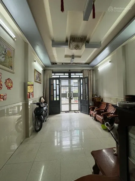Bán nhà hẻm xe tải - 3 tầng (4x14m) - nhà đẹp vào ở ngay - ngay trung tâm Quận 8 - chỉ nhỉnh 5 tỷ. Lh: 0939345129