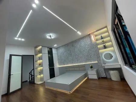 Bán nhà mới ở ngay, ngõ thông, kinh doanh, full nội thất Bùi Xương Trạch