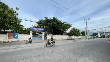 Một căn nhà vừa để ở, vừa có thể kinh doanh ngay tại trung tâm Vĩnh Thạnh, Nha Trang?