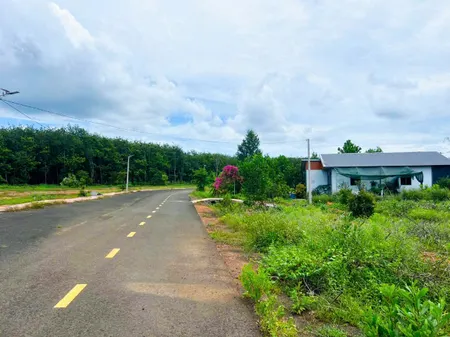 1,2 sào sẵn 100m2 thổ cư giáp suối  370 triệu sang sổ