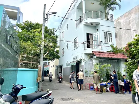 ĐƯỜNG TÔN THẤT THUYẾT - NHÀ 2 MẶT TIỀN THUẬN TIỆN KINH DOANH ĐA NGÀNH NGHỀ- GẦN TRƯỜNG HỌC RA KHÁNH HỘI ,  HOÀNG DIỆU QUA LOTTE QUẬN 7 CHỈ 5 PHÚT.