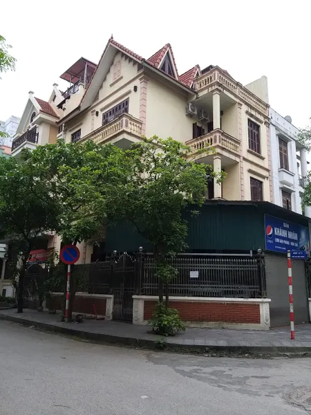 Cho thuê biệt thự nhà ở Quốc Hội, Phùng Khoang, 200m2, 4 tầng, giá tốt