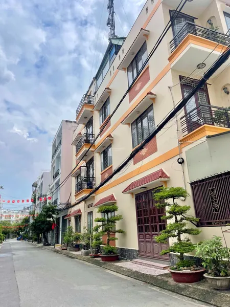 Nhà đẹp 4 tầng - 4.5x18m gần Nguyễn Văn Lượng đầu tư hôm nay, bình yên cho con mai sau!