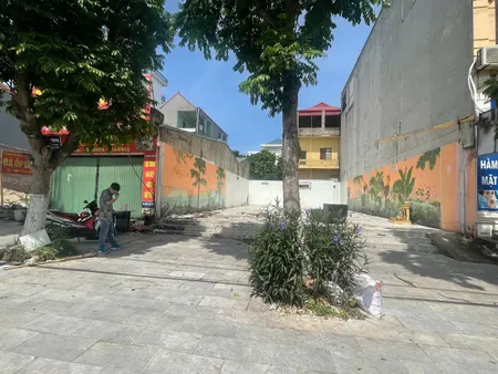 Bán đất mặt đường Nguyễn Tất Thành, Khai quang, đối diện chung cư Ốc vít.