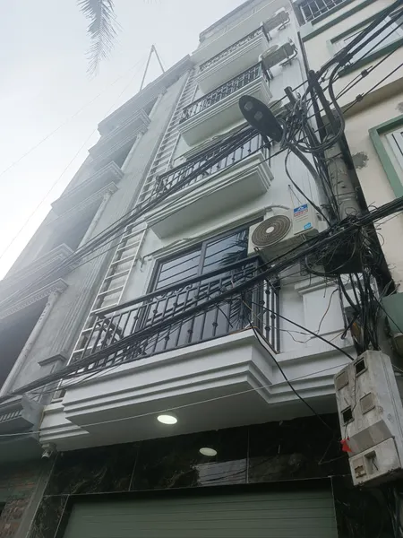 Bán nhà dòng tiền Lai Xá, 50m2, 6 tầng thang máy mặt tiền 4.6m, giá 12.5 tỷ