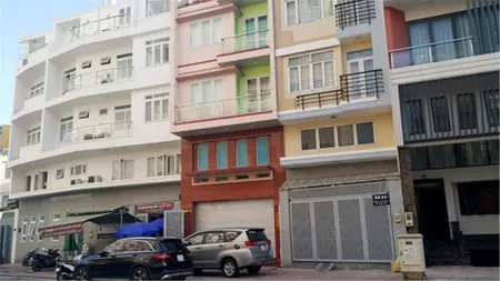 BÁN NHÀ TRUNG KÍNH  Ô TÔ TRÁNH, KINH DOANH 50M CHÀO HƠN 20 TỶ VIEW VƯỜN HOA, CÔNG VIÊN