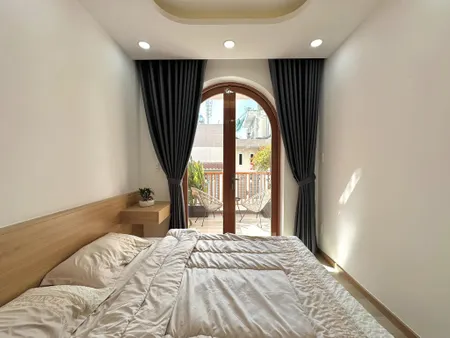 BÁN NHÀ NGUYÊN XÁ, 35M2X5T, NGÕ TO, Ô TÔ GẦN, GIÁ HƠN 5 TỶ 1 XÍU