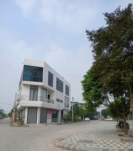 Nhà phân lô ôtô tránh - góc 3 mặt tiền thoáng - kinh doanh - Trung Tâm Đan Phượng - khu ẩm thực