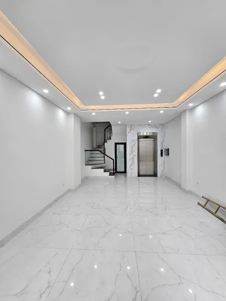 Thạch Bàn,Long Biên nhà mới kính coong DT49m x mt4.6m giá chào 8.6 tỷ
