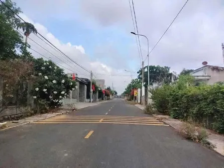 Cần bán lô đất đẹp mặt tiền đường nhựa khu dân cư hiện hữu, xã Tam An, huyện Long Đất