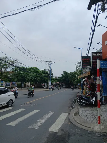 NHÀ 3 TẦNG MẶT TIỀN ĐƯỜNG 12M TRƯƠNG THỊ HOA,TÂN THỚI NHẤT,Q.12-100M2-NGAY METRO-GIÁ 9 TỶ NHỈNH ( thương lượng)