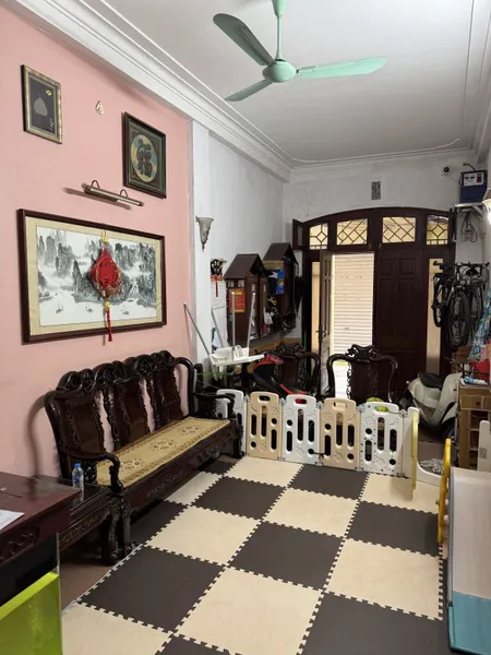 Bán nhà Lê Thanh Nghị (HBT) 91m, 4 tầng, mt 6.2m, giá 30.9 tỷ