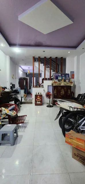 🏠Cho thuê nhà 2 tầng Thạnh Lộc 22  quận 12- DT 60m2(4x15) 2PN- giá 7tr
✅Gần Ngã Tư Ga
✅Dt 4x15 Gồm 2pn 2wc 
👉 Hẻm xe hơi 🚗 
✅Sẵn 2 máy lạnh 
#Giá thuê 7tr 
👉 15/6 nhận nhà
Vị trí Gần Ngã Tư Ga, Hà Huy Giáp, Trường ĐH Nguyễn Tất Thành, Nguyễn Oanh...