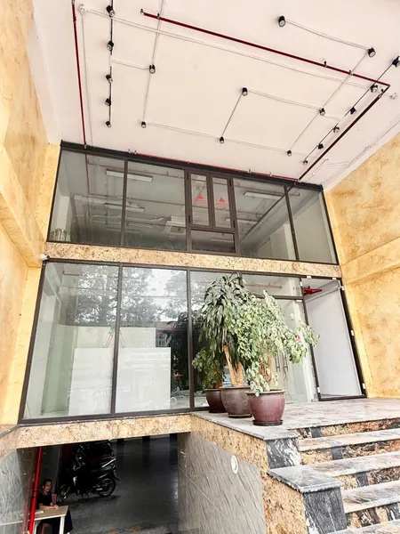 Cho thuê MBKD Mặt Phố Đặng Tiến Đông 235m2 sàn, PCCC, VAT đầy đủ nếu cần