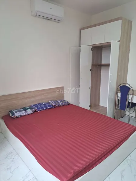 Cho thuê căn hộ 50m2 có 2 ngủ khép kín full đồ, thang máy mặt phố 269 Doãn Kế Thiện, Cầu Giấy