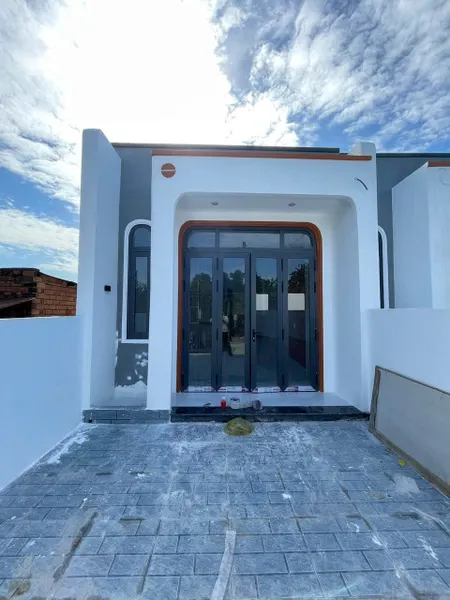 Nhà Cấp 4 Mới Hoàn Thiện Sổ Riêng Full Thổ Cư Bao Sang Tên Công Chứng Đường OTO Né Nhau