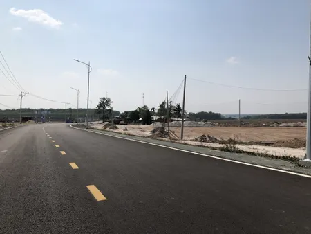 Bán 2 sào (2.250m2) 50m mặt tiền nhựa chơn thành chỉ 890 triệu