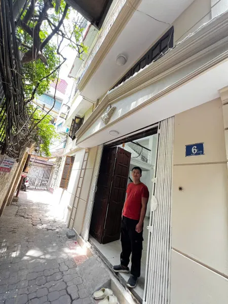 Chính chủ cho thuê nhà nguyên căn phố Bồ Đề 45m2, 3 tầng, giá 10.5 triệu.