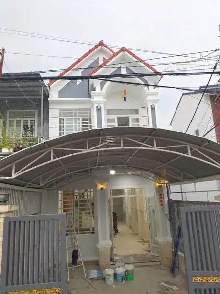 BÁN NHÀ MÁI THÁI 1 TRỆT 1 LẦU – GÓC 2 MẶT TIỀN THOÁNG ĐẸP 0815422197