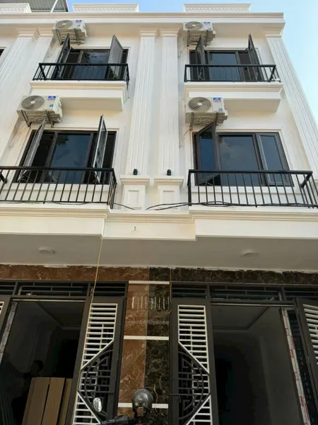Bán nhà 42m² ngang 3.3m giá 4.2 tỷ tại Xã Tiền Yên Huyện Hoài Đức