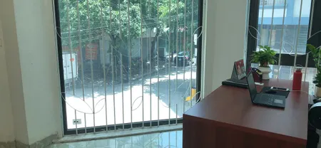 chính chủ cho thuê văn phòng 2  tầng, đủ nội thất, có thể thuê lẻ tầng
