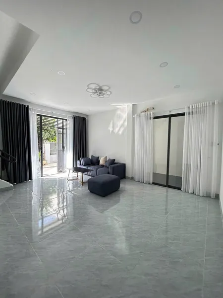 🏡 BÁN NHÀ 2 TẦNG – ĐƯỜNG ÔTÔ LÝ PHỤC MAN, P. VĨNH PHƯỚC, NHA TRANG
•💰 Giá: 4,5 tỷ bao thuế phí