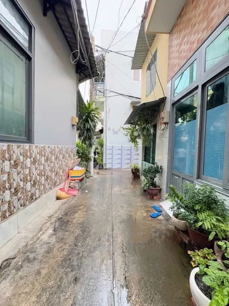 CHỈ 2 TỶ XÍU, GẦN MẶT TIỀN PHÚ THỌ HOÀ, SỔ ĐẸP HOÀN CÔNG ĐỦ