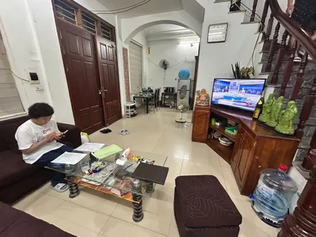 Bán Nhà! Hoàng Hoa Thám,Ngõ Rộng,3 gác đỗ cửa,DT: 41m2 x 4Tầng,MT: 7.3,Giá: 7.9 tỷ Ba Đình