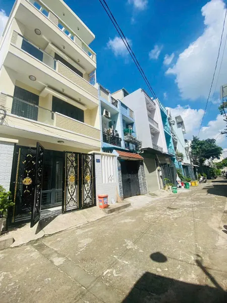 Nhà hẻm đường số 3, Bình Hưng Hòa dt 71m2 2 lầu 4pn 3wc giá 6,8 tỷ