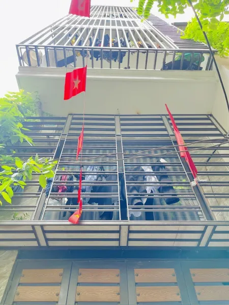 Bán nhà Thái Thịnh dt 70m2, 7t, mt 4.5m, ô tô dòng tiền.