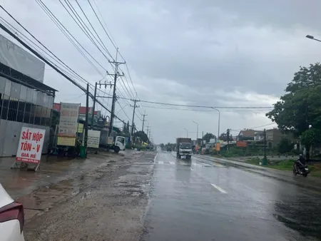21 Mặt tiền Quốc Lộ 56, có sẳn 400m2 thổ cư, Vị trí trung tâm thuận tiện kinh doanh tuyệt vời (2LG-12)