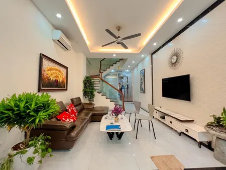 Bác hàng xóm nhà em giao bán nhà 4 tầng  Hà Trì – Hà Đông, 42m², giá chỉ nhỉnh 8 đồng