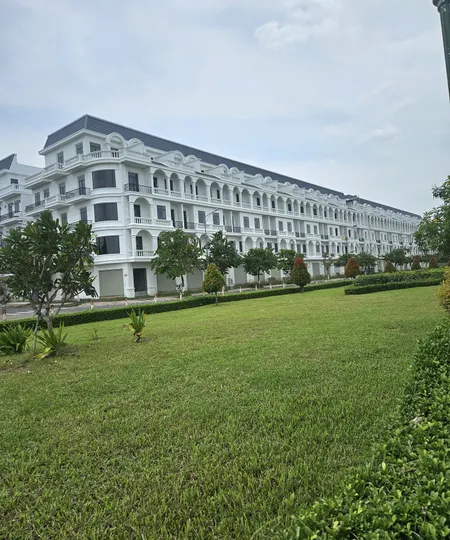 Bán căn góc Shophouse LANDMARK  Võ Văn Kiệt, Phường 9