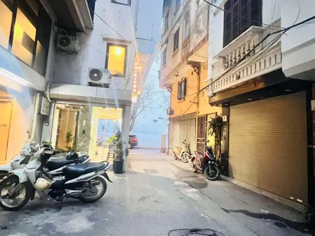 Bán nhà Trích Sài (Tây Hồ) 34m, 6 tầng, mt 3.5m, giá 18 tỷ