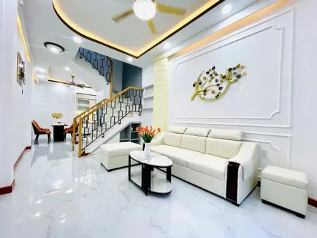 *+Gần MT NGÔ GIA TỰ QUẬN 10- Nhà Mới Đẹp,Full Nội Thất, 3Tầng, 4PN 38m2 Xíu 8Tỷ
