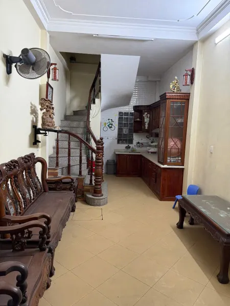 Cho thuê nhà ngõ ô tô Bùi Xương Trạch 35m2 x 5 tầng, 3 ngủ, Full đồ, 11 Triệu/th ở hộ gđ