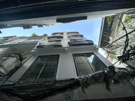 (Tin thật 100%) Bán tòa CHDV xây mới 64m2 x 14 căn hộ tại phố Trần Khát Chân - Dòng tiền 1 tỷ/năm