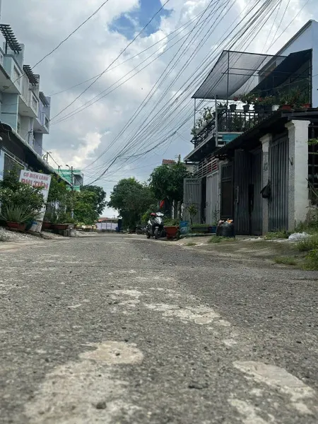 NGỘP QUÁ NGỘP, bán lô đất mt đường Tiền Lân 17, 2 sẹc Phan Văn Hớn DT 113m2, xã Bà Điểm, huyện Hóc Môn.