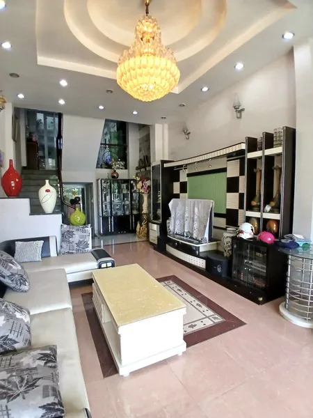 Bán nhà mặt phố quận 6 - Chủ ngộp bank cần bán gấp - 6 tầng thang máy sẵn chổ 15,3 tỷ
