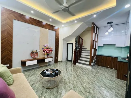 Cho thuê nhà nguyên căn 5 tầng tại ngõ 193 Nam Dư, Lĩnh Nam, Hoàng Mai ( Miễn QC )