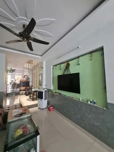 Cần bán căn nhà 3 tầng mới ngay trung tâm bàn cờ Nha Trang, phường Tân Lập.
Vị trí Mặt tiền đường Mê Linh  Diện tích 82m2  Giá bán 9,5 Tỷ (thương lượng)
mọi thông tin chi tiết vui lòng lh e Ngọc Sofia