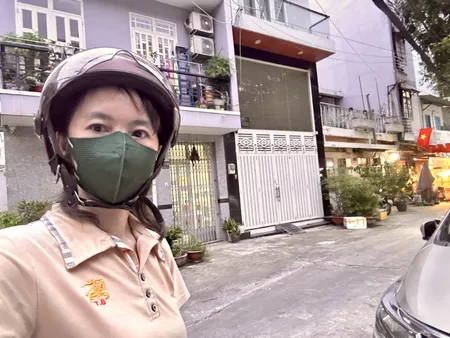 CHÍNH CHỦ BÁN NHÀ MẶT TIỀN XE HƠI ĐẬU CỬA KẾ BÊN TTRUONGWF HỌC VÀ SIÊU THỊ KHU VỰC SIÊU TIỆN ICH-THÔNG RA HOÀNG DIỆU, NGUYỄN TẤT THÀNH.