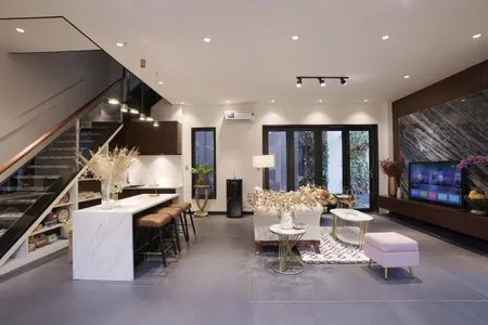 Bán biệt thự sân vườn Quận 2 đường Nguyễn Tuyển phường Bình Trưng Tây Căn góc hồ bơi +HĐ Thuê