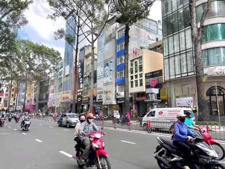 *++ HƠN 26 TỶ - Bán Gấp Nhà Mặt Tiền Ba Tháng Hai 7 Tầng+Thang Máy (4,3x16) Hoàn Công Đủ