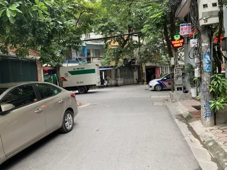 Chính chủ bán nhà Trích Sài gara oto kinh doanh, 6 tầng sát Hồ Tây, 40m2 giá bán 18 tỷ
